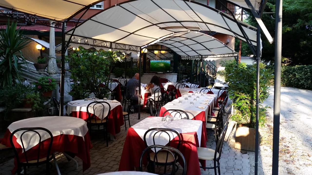 Hotel Villa Robinia Genzano di Roma Ngoại thất bức ảnh