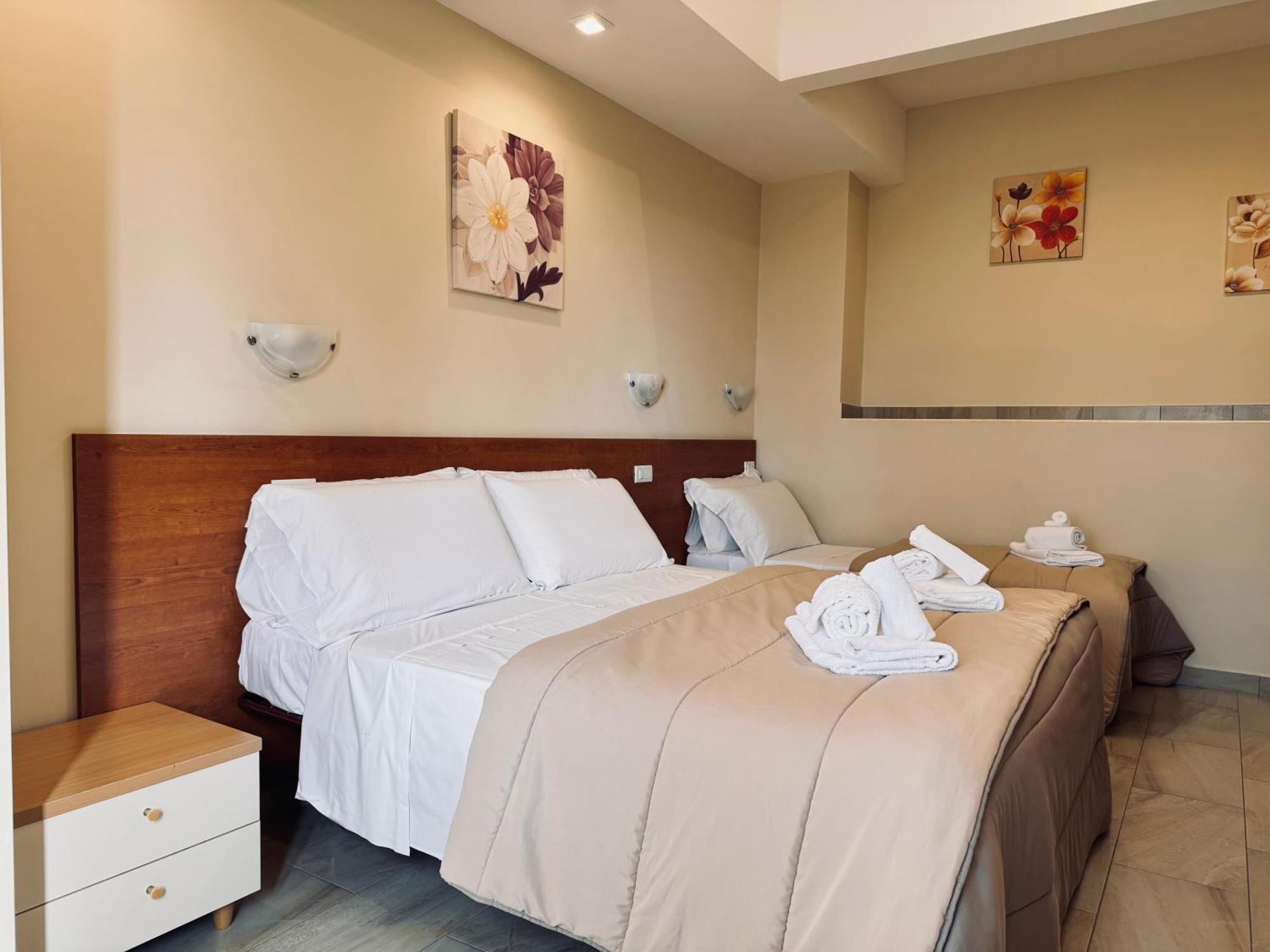 Hotel Villa Robinia Genzano di Roma Ngoại thất bức ảnh