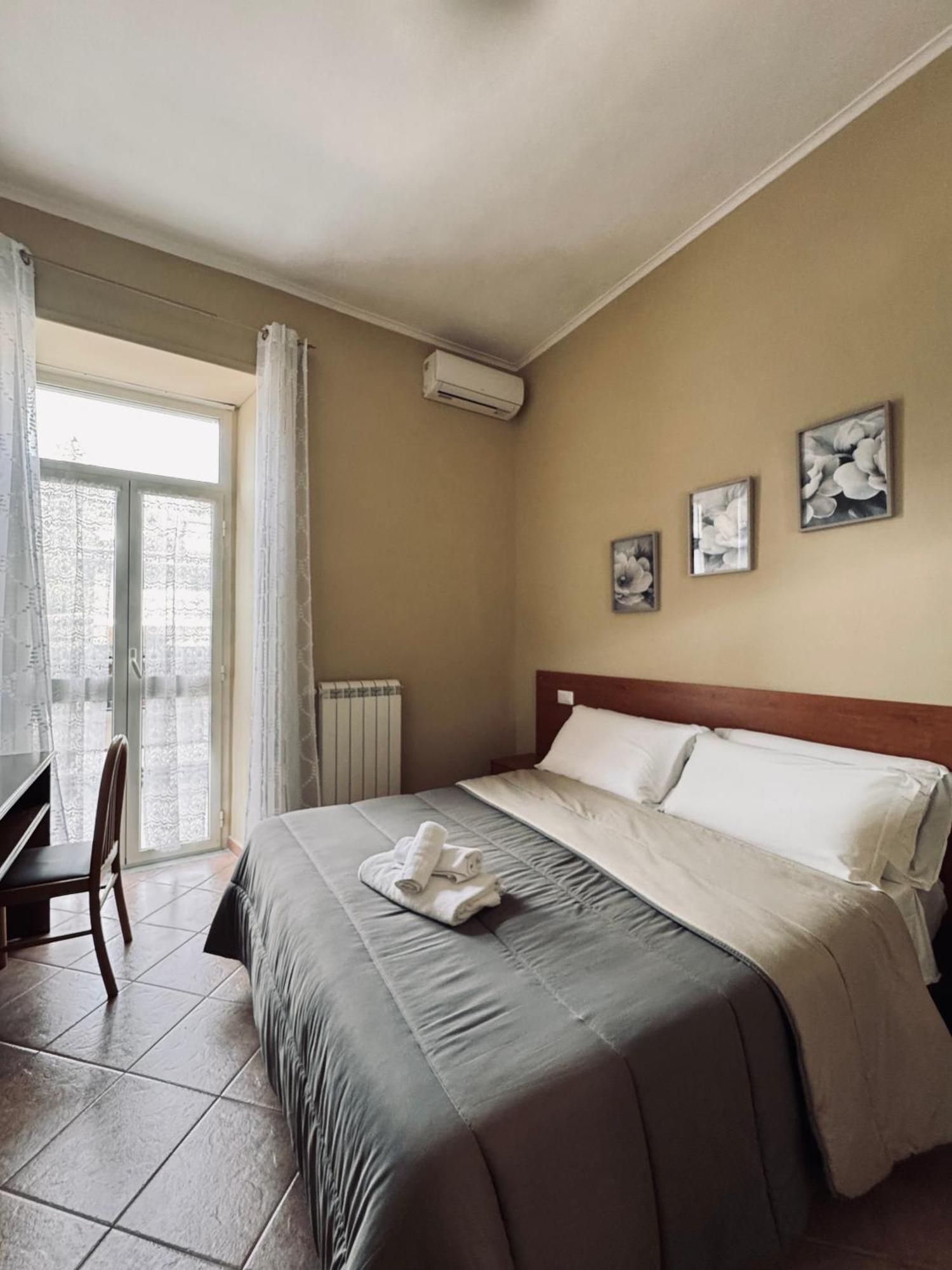 Hotel Villa Robinia Genzano di Roma Ngoại thất bức ảnh